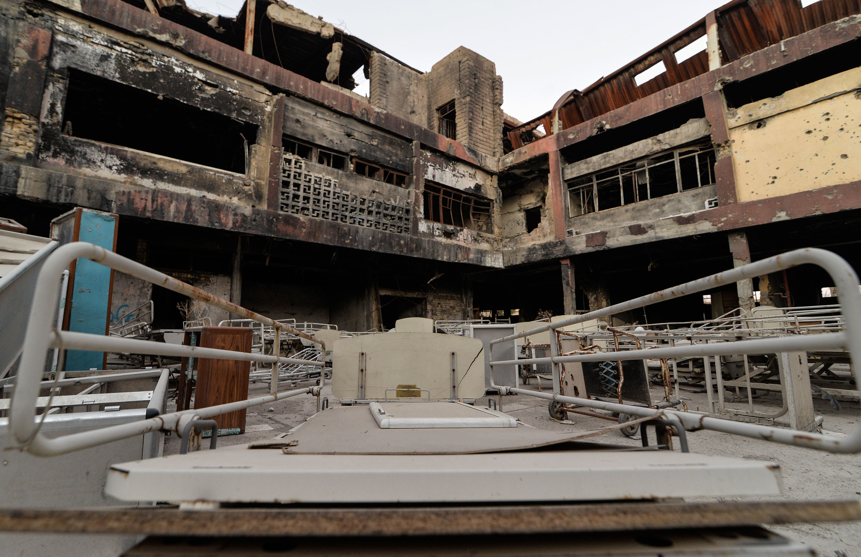 Foto: Musul Hastanesi harabe halde